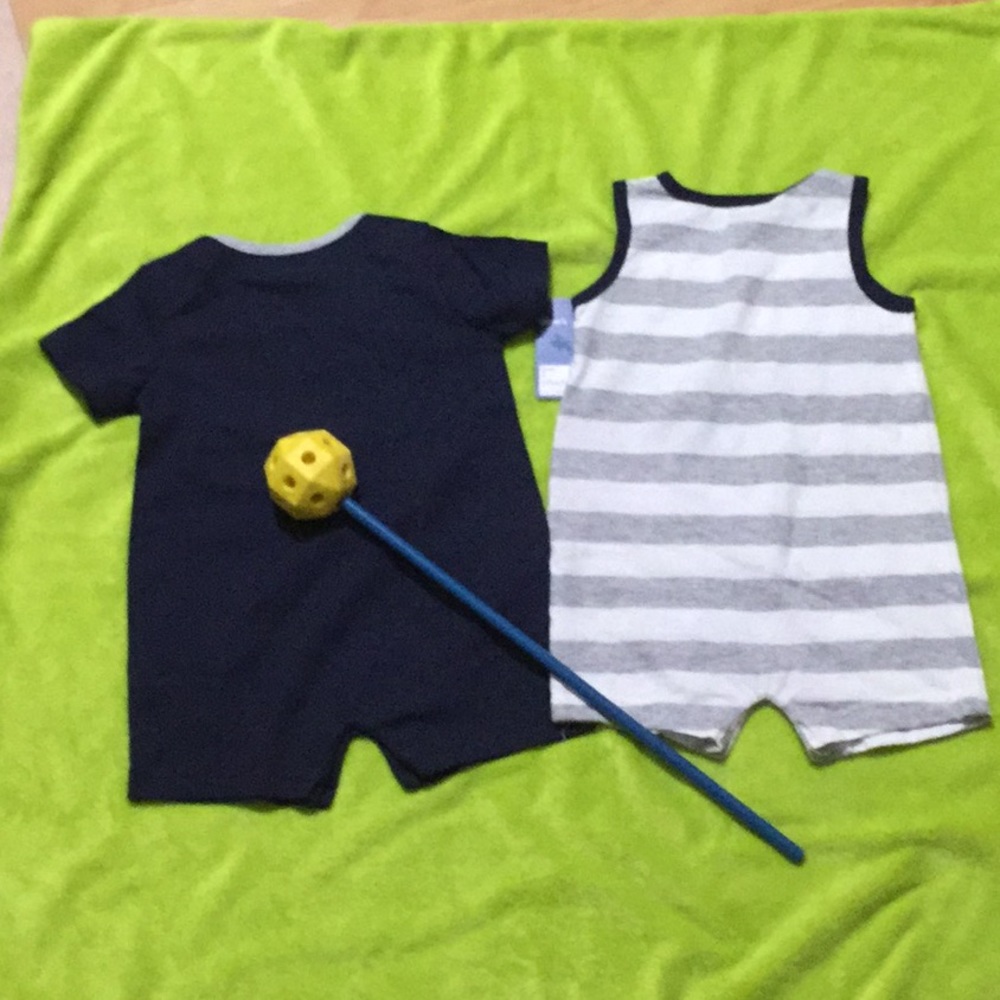 Baby clothes - Picture 2 of 2